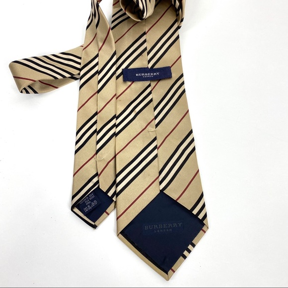 Authentic Burberry Blue Label Mens Silk Tie - Picture 2 of 5